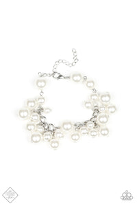 Girls in Pearls- White Bracelet