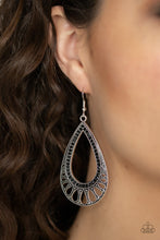 Load image into Gallery viewer, Royal Finesse - Black Earrings